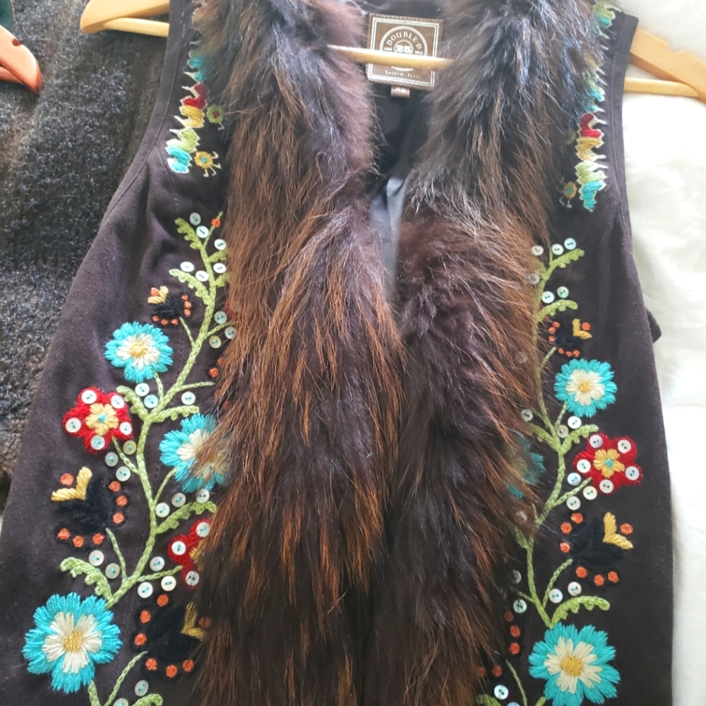 Double D Ranchwear suede , fur beaded vest size XS